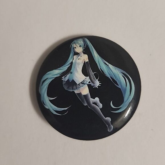 Vocaloid Girl Hatsune Miku Button Pin Womens Mens Anime Cosplay - Picture 1 of 2